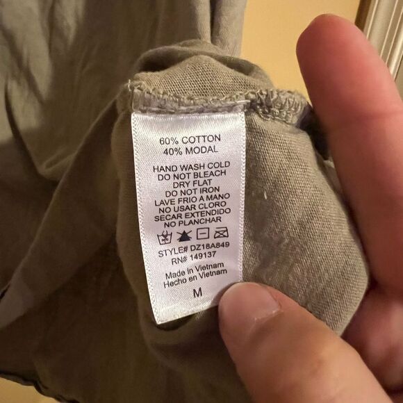 Carly jean medium brown tee - Picture 6 of 7